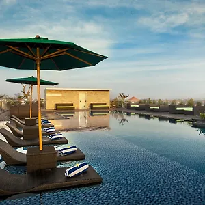 Hotel Grand Sovereign Kuta Bali