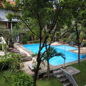 Hotel Melasti Kuta &